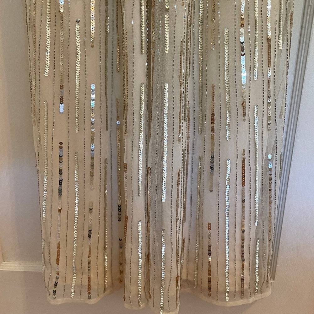 SOLD. New Mac Duggal Gold Sequin Embellished Evening Gown size 4 - Picture 8 of 17